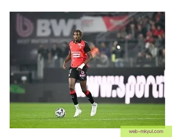 切尔西5000万欧追逐雅凯中